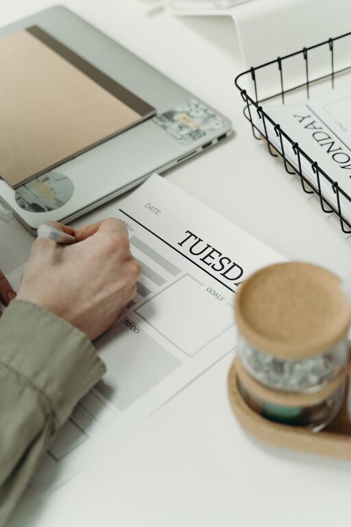 How to Set Realistic Weekly Goals for Consistent Success